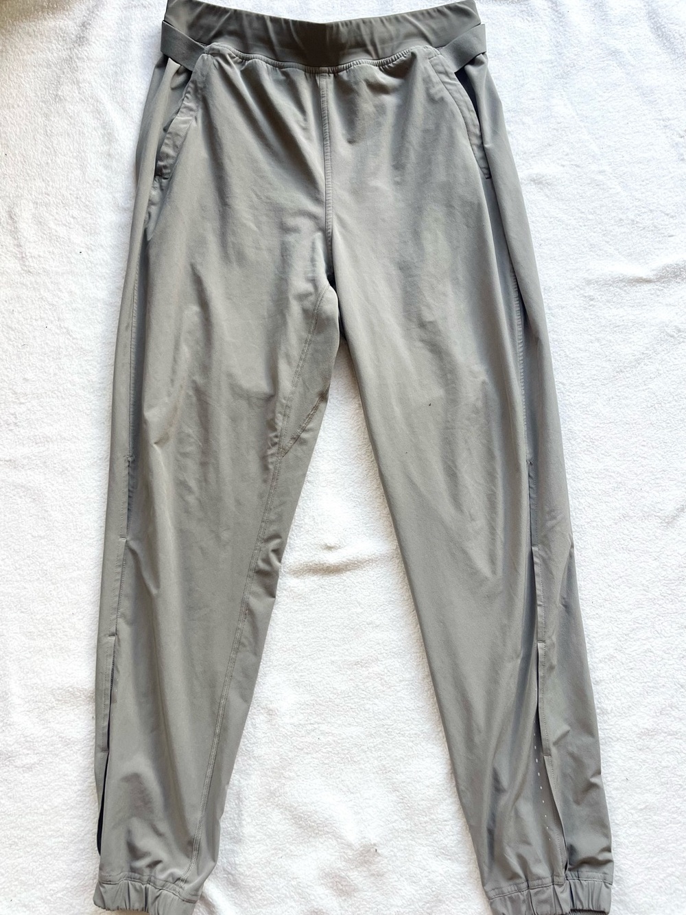 Lululemon Beyond the Studio Jogger Pants Gray Size 8